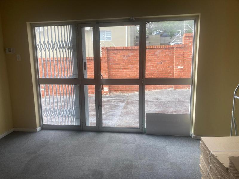 To Let Commercial Property for Rent in Newton Park Eastern Cape